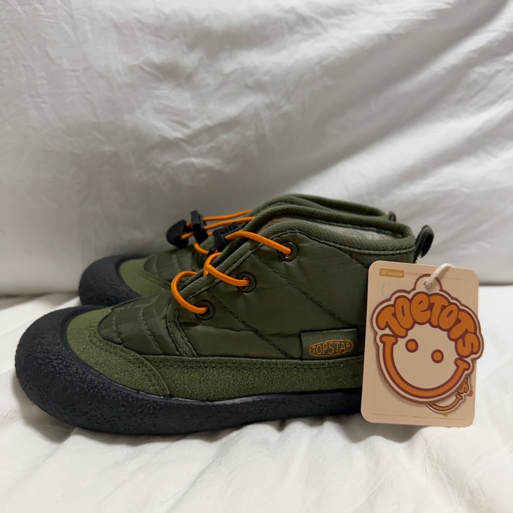 Kids Olive Green High-Top Sneakers with Orange Laces – Toetots